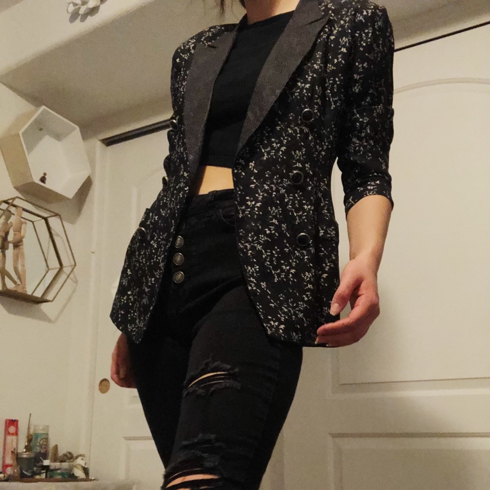 Floral pattern sport coat